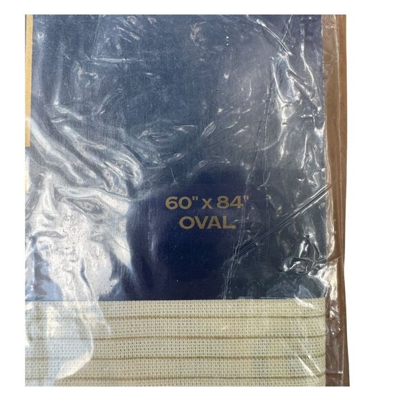 Charter Club Christmas Tablecloth 60" X 84" Oval 100% Cotton Holly Berry Design - Picture 5 of 5